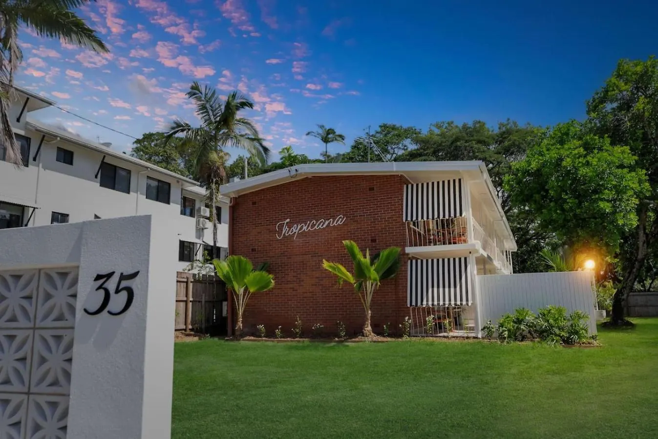 Tropicana Boutique Hotel - 1 Cairns Australia