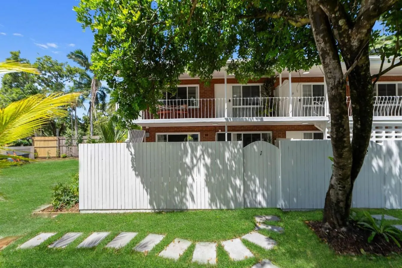 Tropicana Boutique Hotel - 1 Cairns 0*,